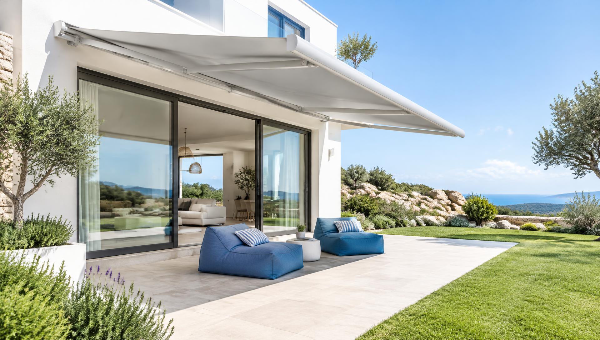 Terraza con toldo cofre SolProject